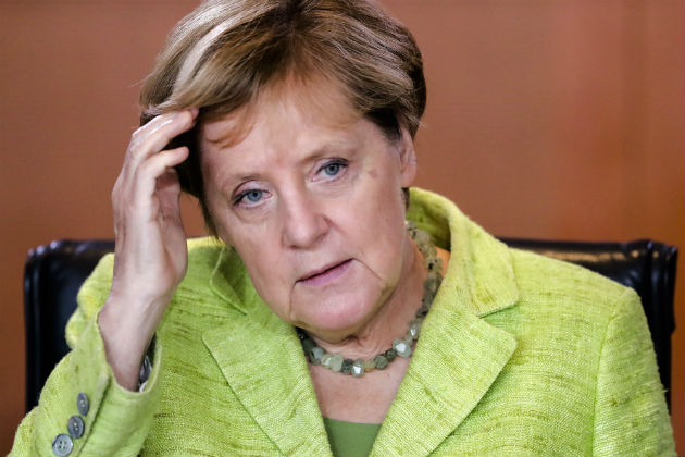 Merkel thinking 1a green LLLL